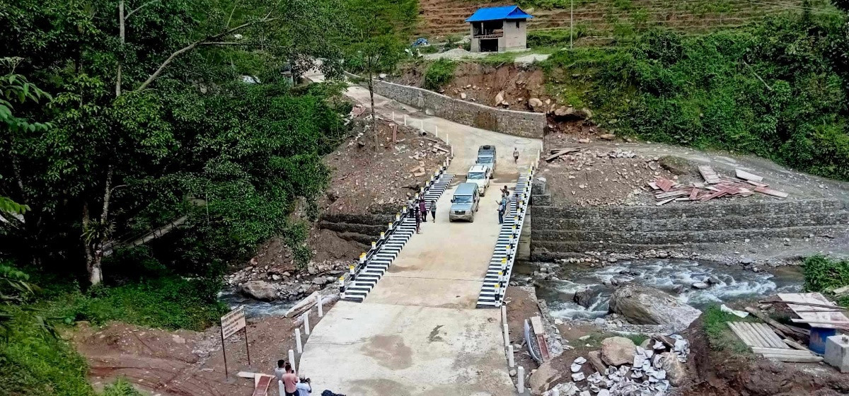 पाँच करोड ६२ लाखको लागतमा चिरखुवा खोलामा निर्माण सम्पन्न पक्की पुल