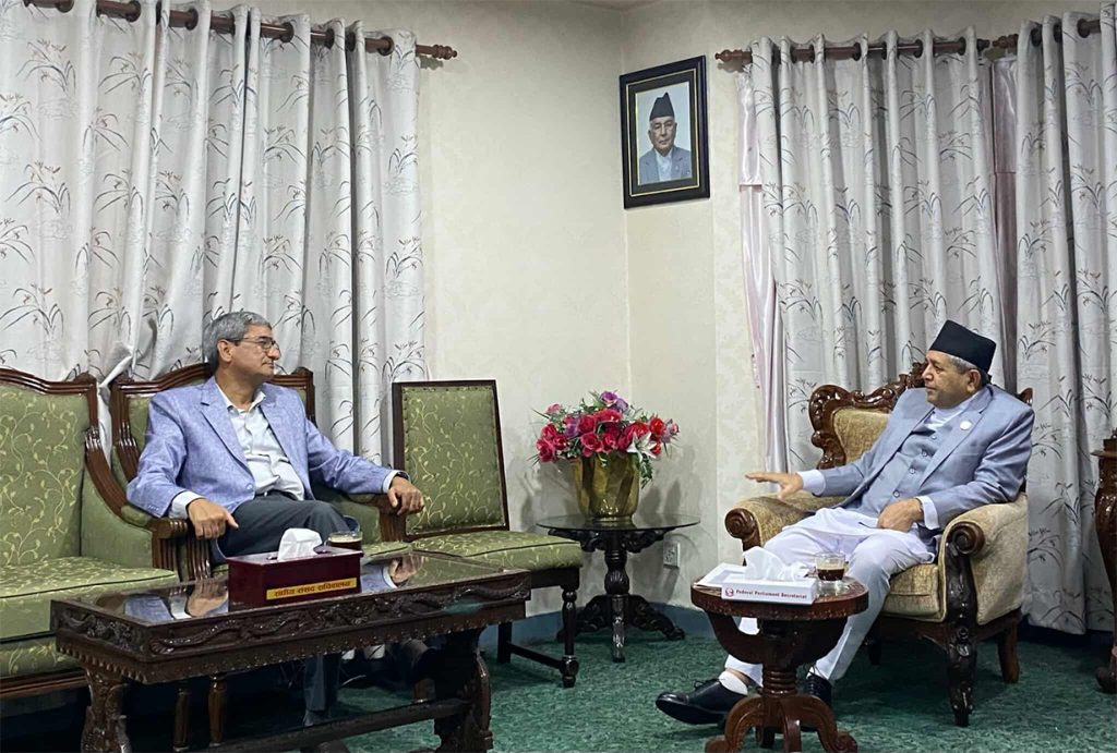 सभामुख घिमिरे र गृहमन्त्री लेखकबीच  भेटवार्ता