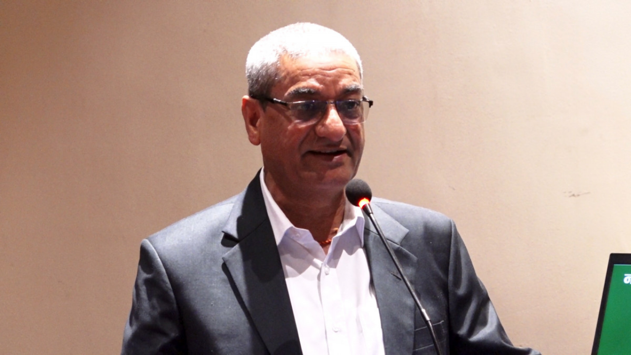 रवि भिजिट भिसामा अमेरिका गएको हो कि होइन?