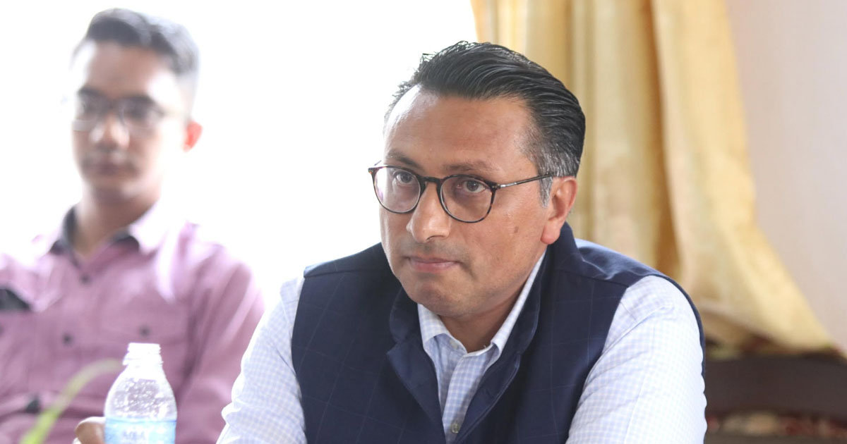 स्वर्णिम वाग्ले : आर्थिक संस्था स्वार्थ समूहको कब्जामा गए