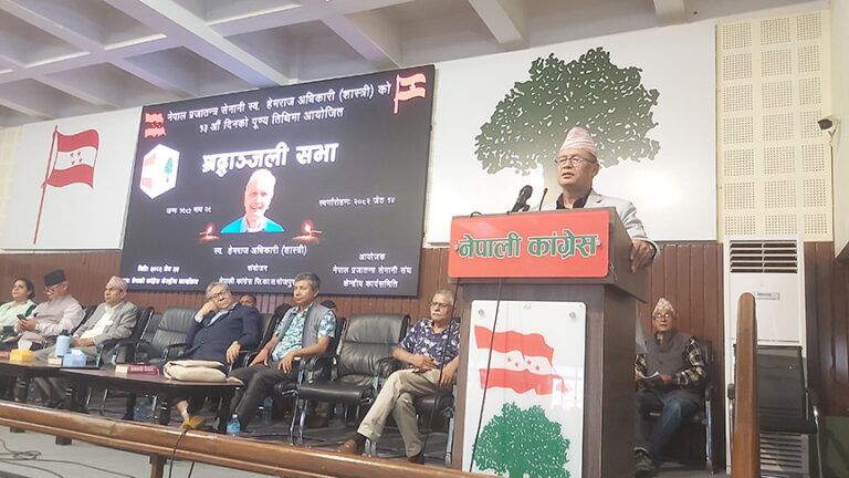 देश विकासमा योगदान गर्नेलाई सम्मान गर्नुपर्ने :  उपसभापति गुरुङ