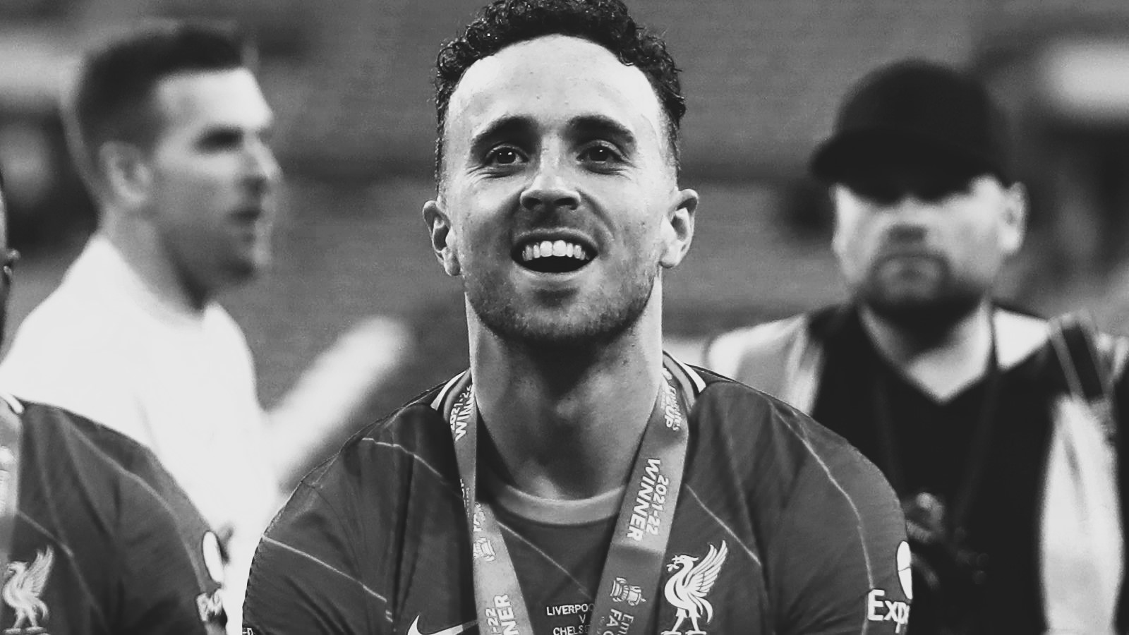 लिभरपुलका स्टार खेलाडी डिएगो जोटाको कार दुर्घटनामा निधन