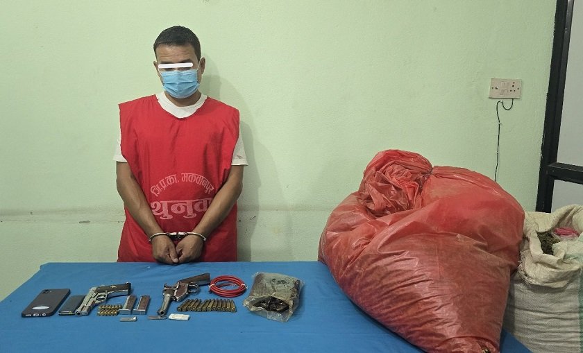 लागुऔषध र हातहतियारसहित राक्सिराङबाट एक जना पक्राउ