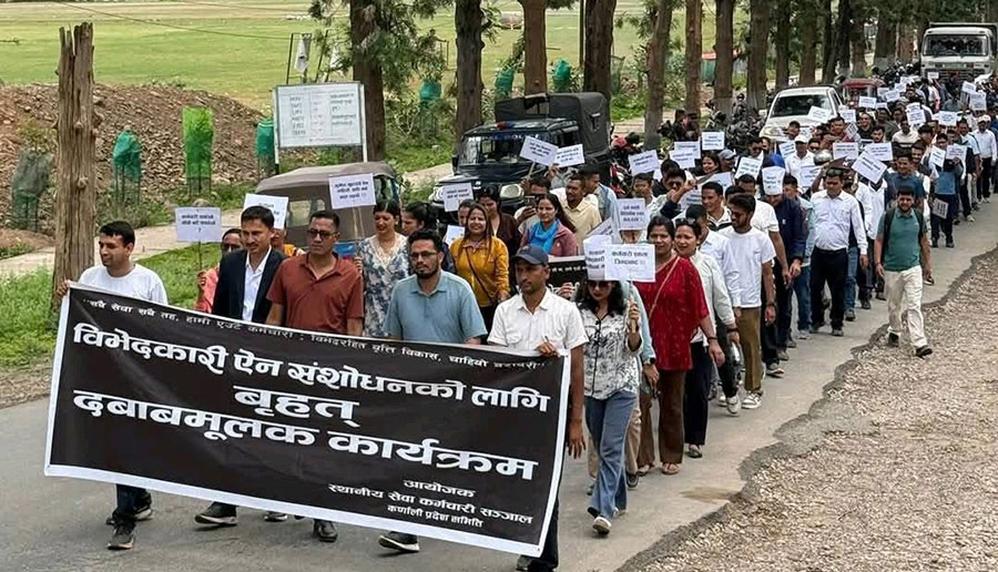 कर्णालीका स्थानीय तह कर्मचारीको आन्दोलन स्थगित, नियमित काममा फर्किने