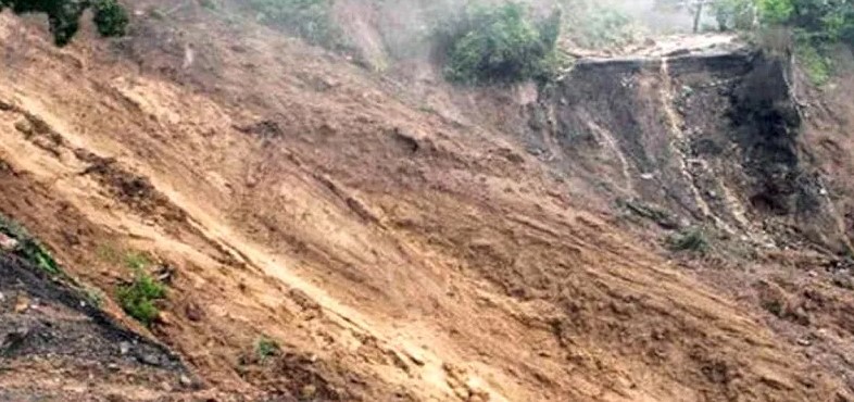 गोरखामा पहिरोमा परी चारजना बेपत्ता