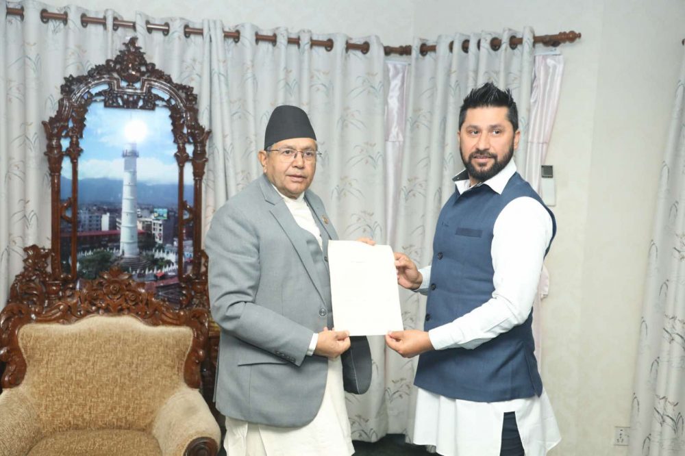 सभामुख घिमिरे र रास्वपा सभापति रवि लामिछानेबिच भेटवार्ता