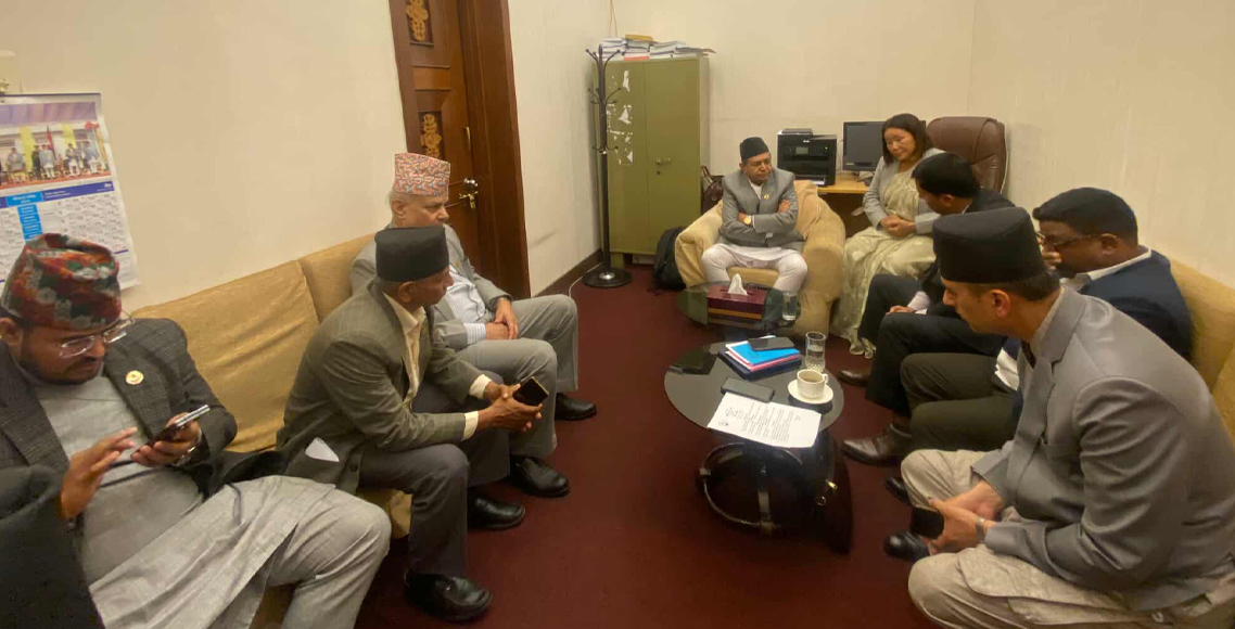 संसद् अवरोध हटाउन सभामुखद्वारा प्रमुख सचेतकहरूसँग छलफल