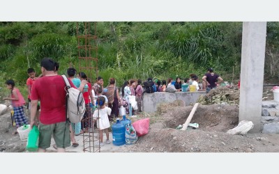 दमौलीमा खानेपानी अभावले जनजीवन प्रभावित: एक गाग्री पानीका लागि घन्टौं लाइन