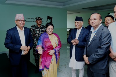 ओली र भण्डारीबीचको छलफल सकियो