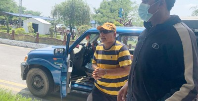 भारतबाट पक्राउ परेका दुर्गा प्रसाईं काठमाडौँ ल्याइए