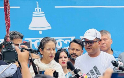 रविको समर्थनमा हस्ताक्षर गरेकी मनीषा कोइरालाले– ‘उहाँमाथि अन्याय भएको छ’