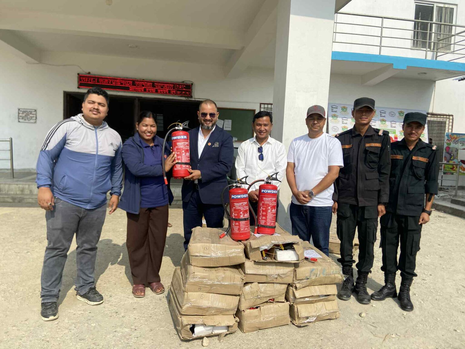 सल्यानका शारदा र बागचौरलाई विपद् व्यवस्थापन सामग्री हस्तान्तरण