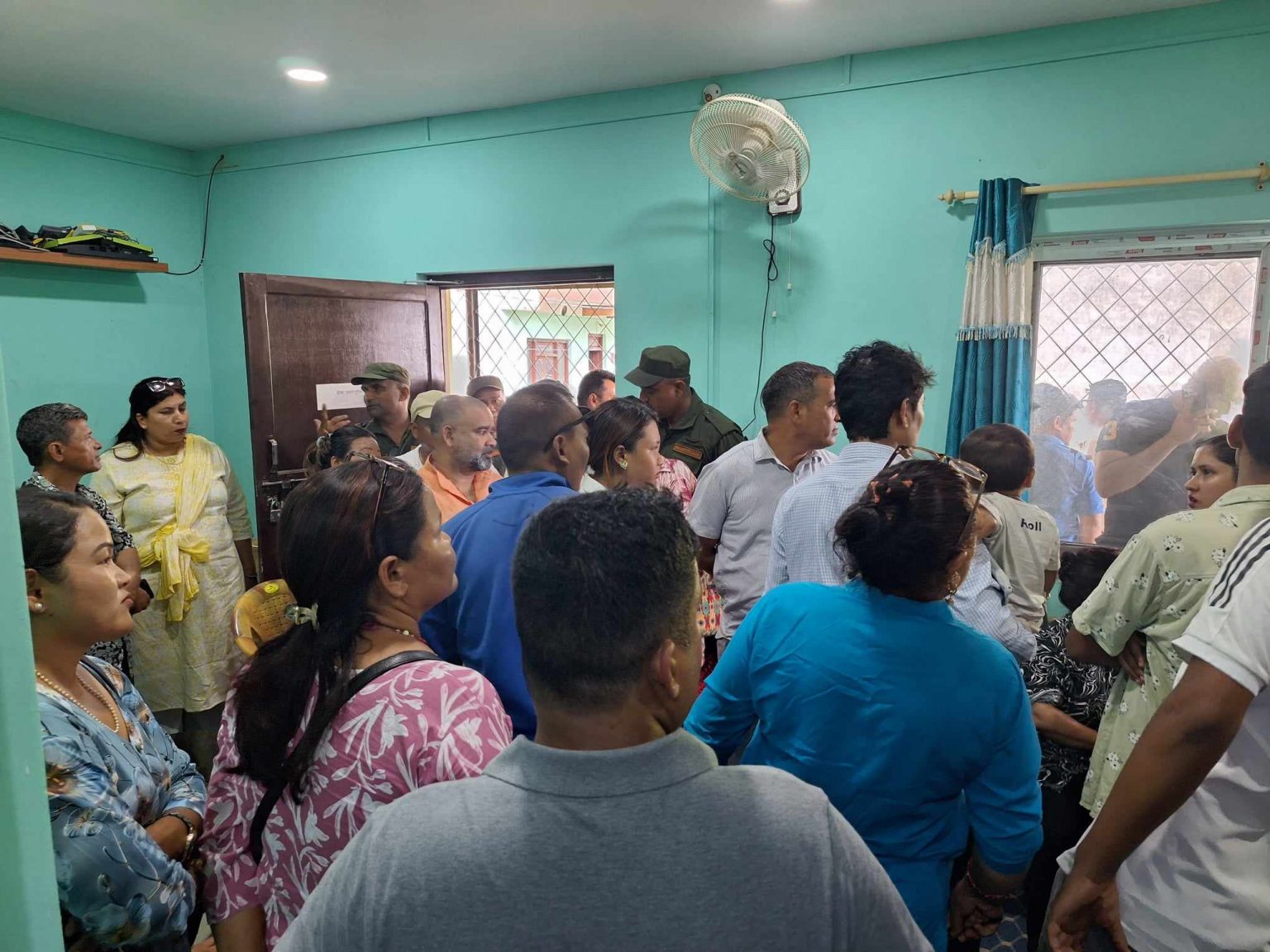 हेटौंडामा वडाध्यक्षमाथि हमला, मोबाइलसमेत लुटियो