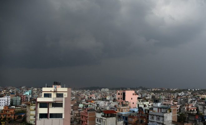 काठमाडौँसहित देशका धेरै स्थानमा हावाहुरीसहित वर्षाको सम्भावना