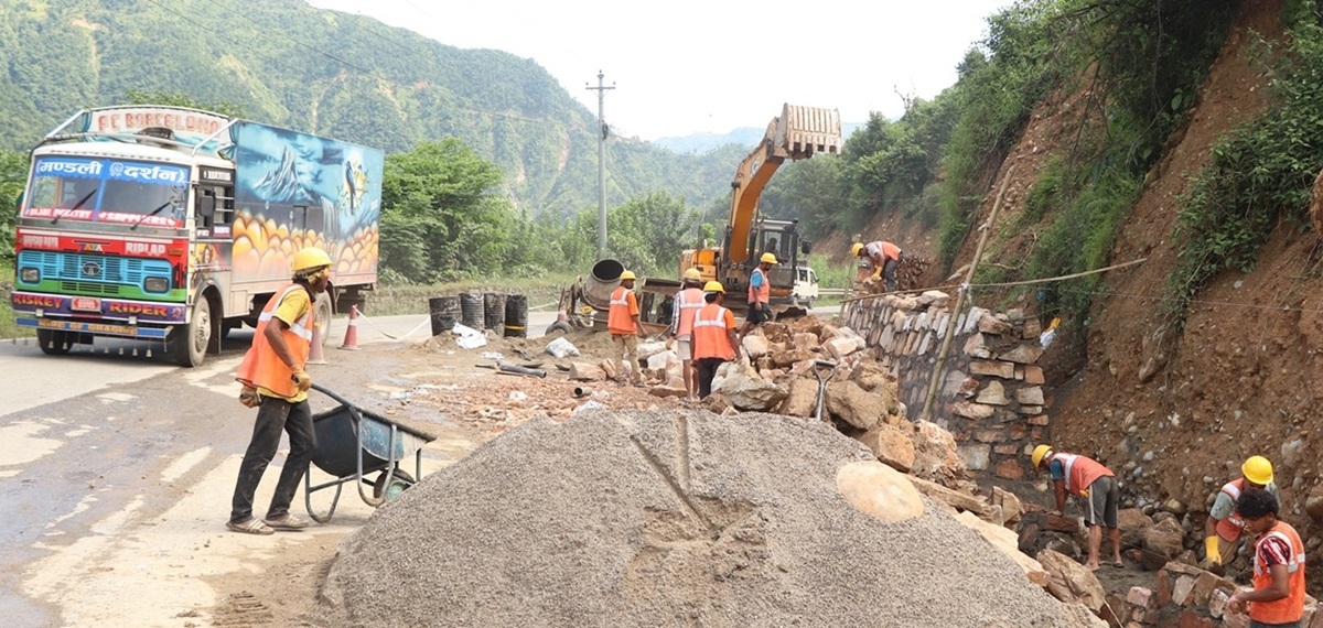 नौबिसे–नागढुङ्गा सडक १० दिन बन्द हुने