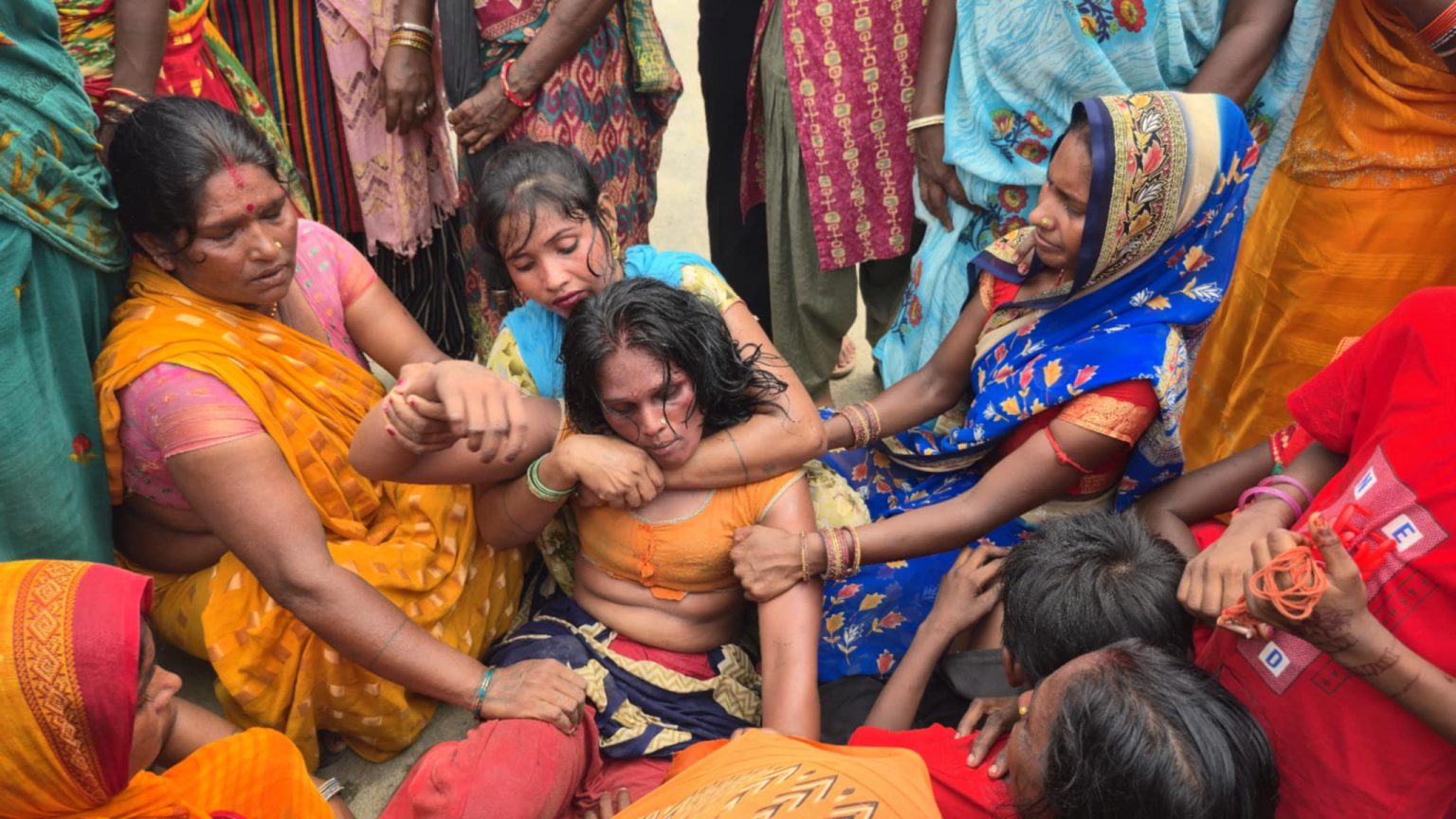 सिरहा प्रादेशिक अस्पतालमा बालकको मृत्युपछि तनाव, आफन्त र गाउँले आक्रोशित